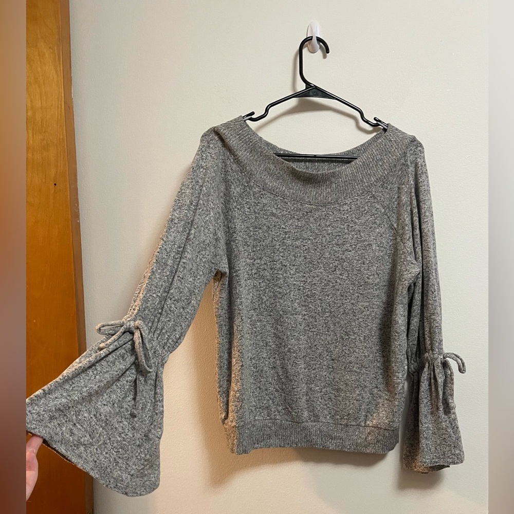 Express - Women’s Super‎ Soft Lightweight Bell Sleeve w/ Bow Accent - Grey - S - Picture 2 of 5